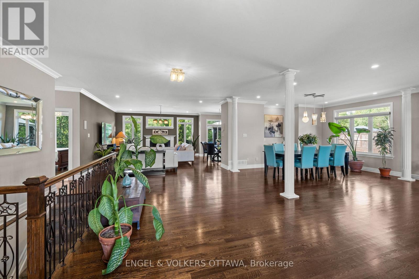 557 Tullamore Street, Ottawa, Ontario  K1X 0A2 - Photo 7 - X13709558