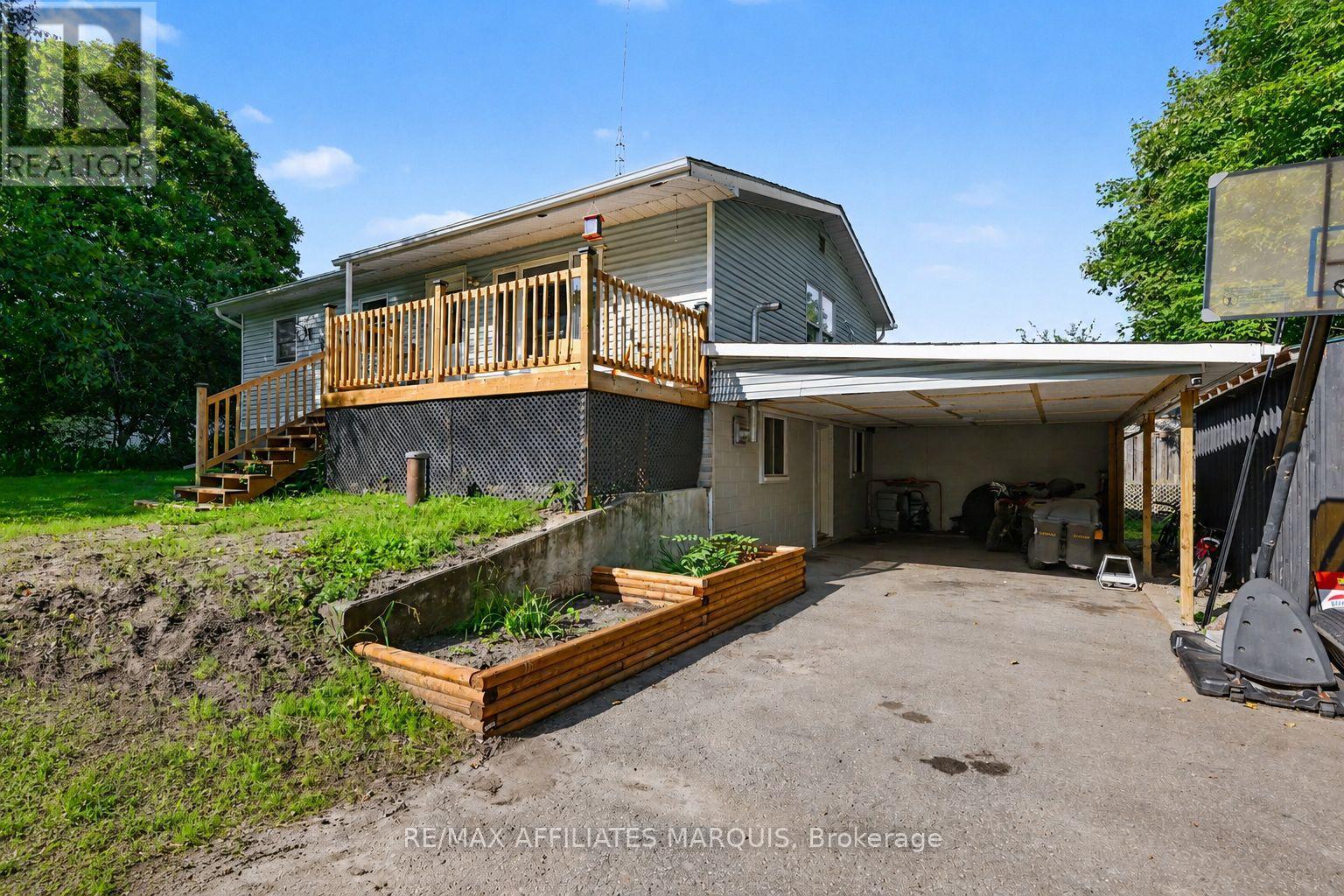 10 Bay Road, Rideau Lakes, Ontario  K0G 1L0 - Photo 2 - X13709570