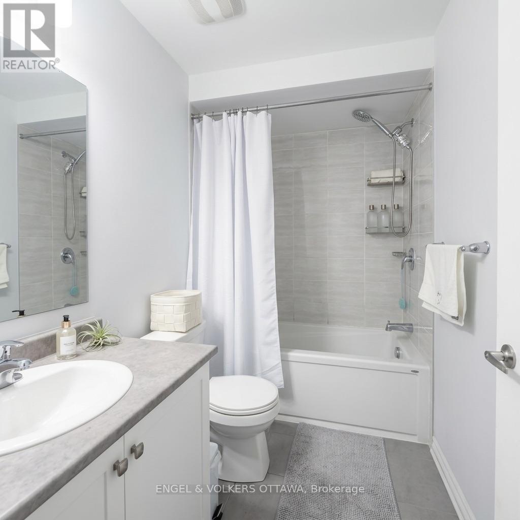 110 Lapland Private, Ottawa, Ontario  K2V 0S5 - Photo 14 - X13709588