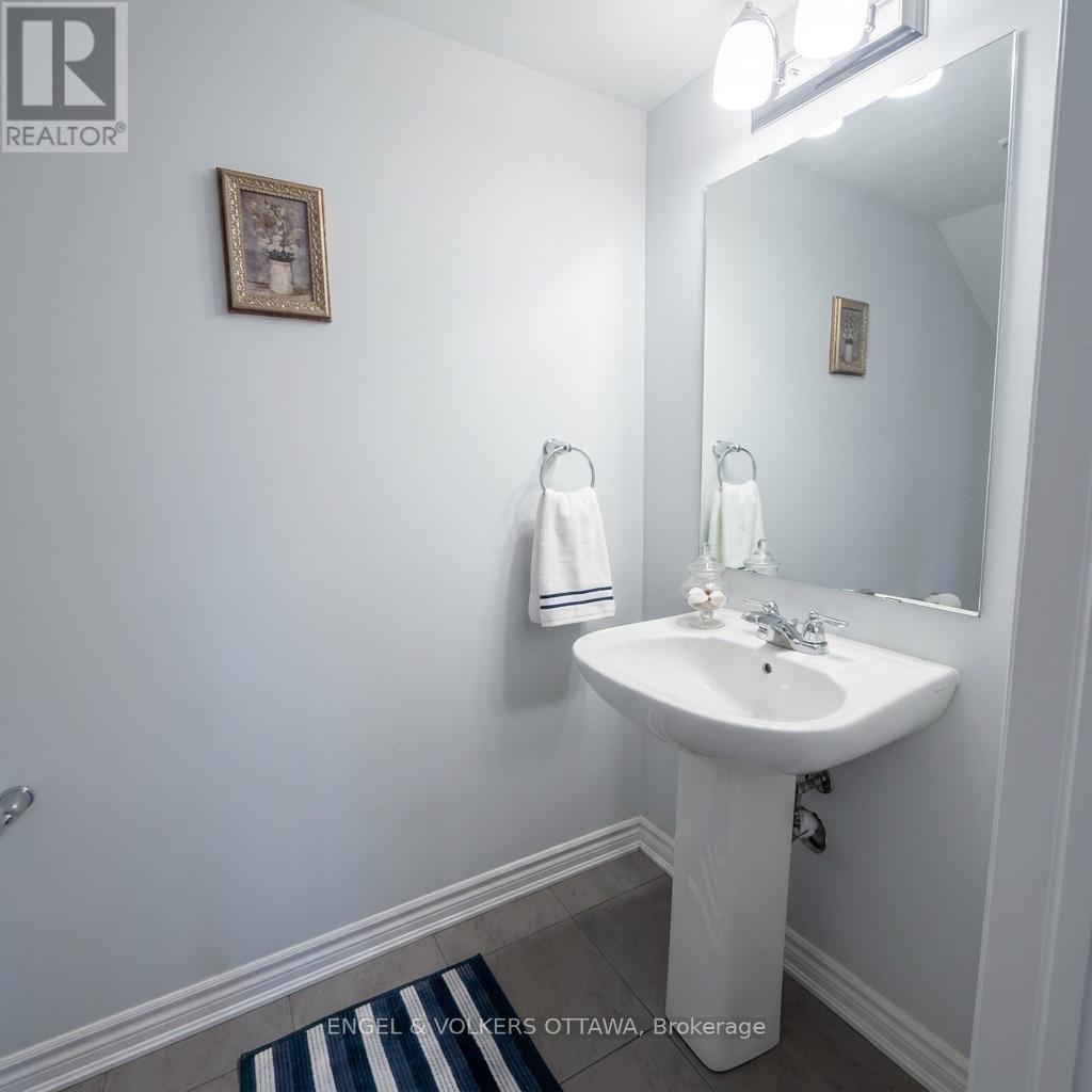 110 Lapland Private, Ottawa, Ontario  K2V 0S5 - Photo 8 - X13709588