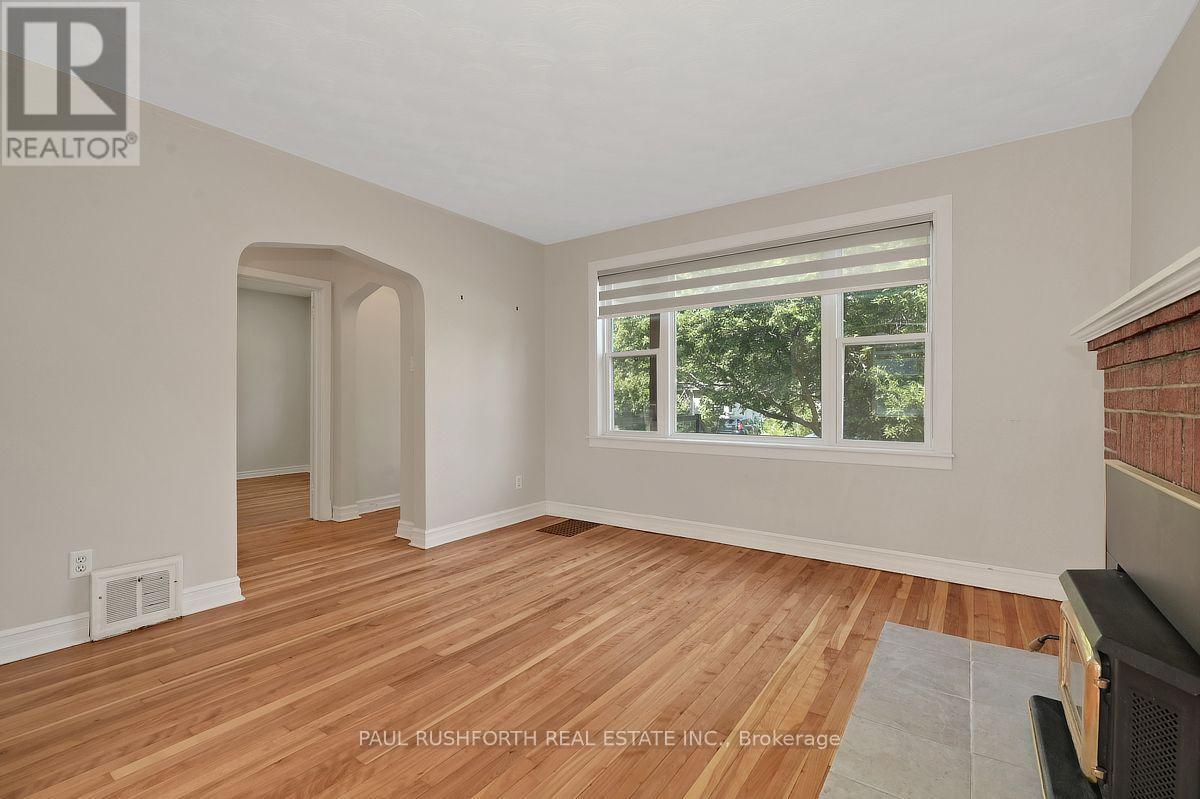 1072 Richard Avenue, Ottawa, Ontario  K1H 8C4 - Photo 8 - X13709680