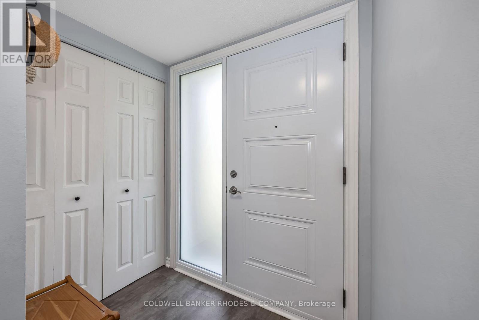 68 Costello Avenue, Ottawa, Ontario  K2H 7C5 - Photo 3 - X13709738