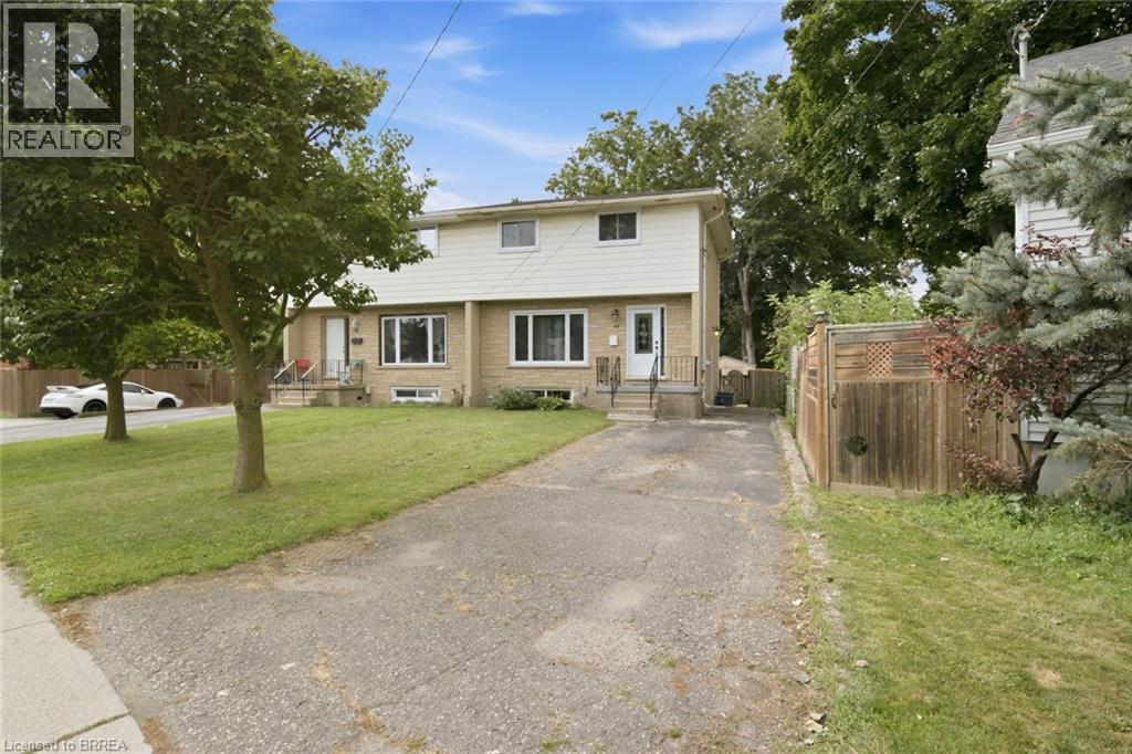 44 STANLEY Street, Brantford, Ontario