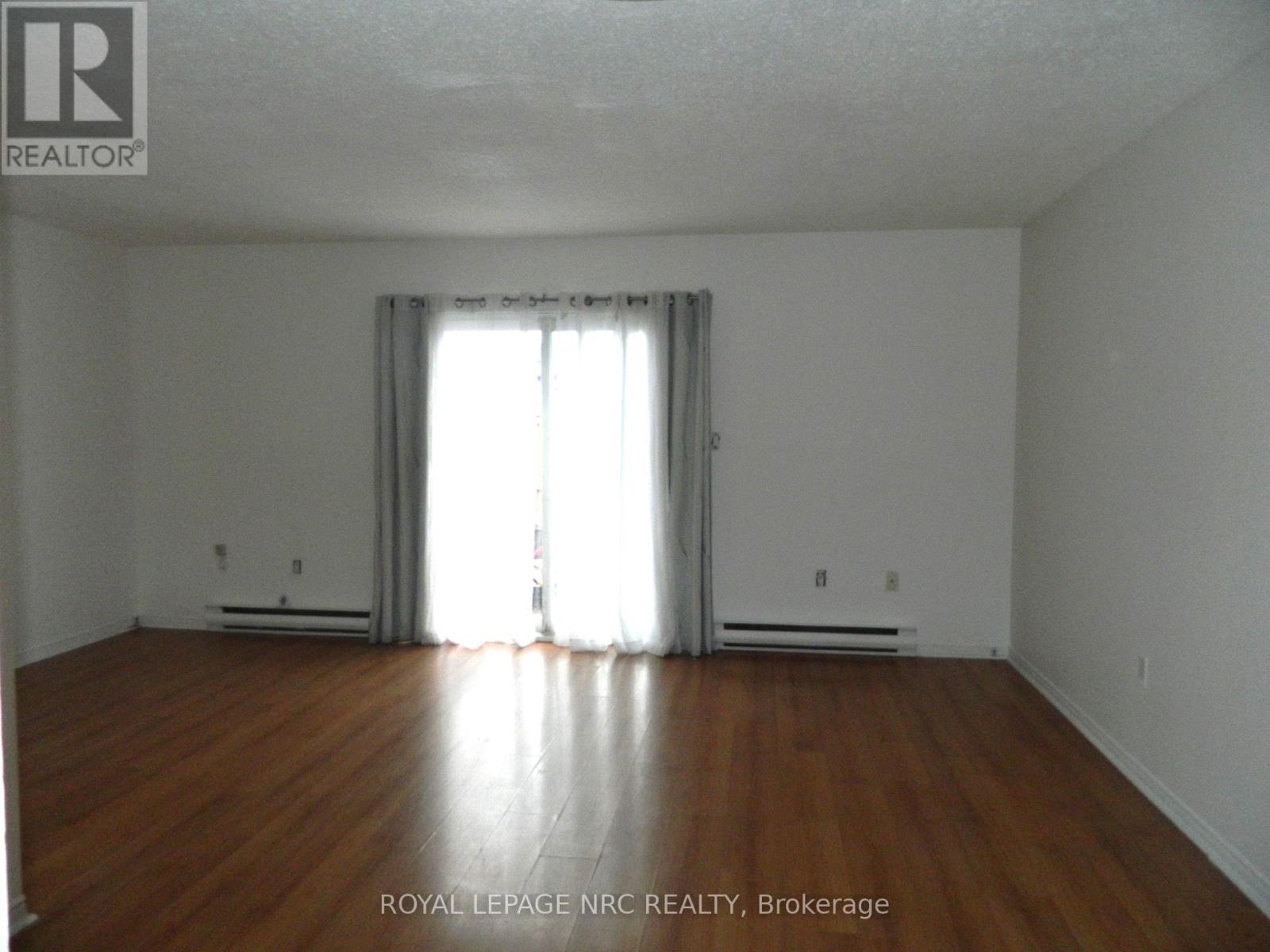 53 - 65 Dorchester Boulevard, St. Catharines, Ontario  L2M 7T8 - Photo 3 - X13709758