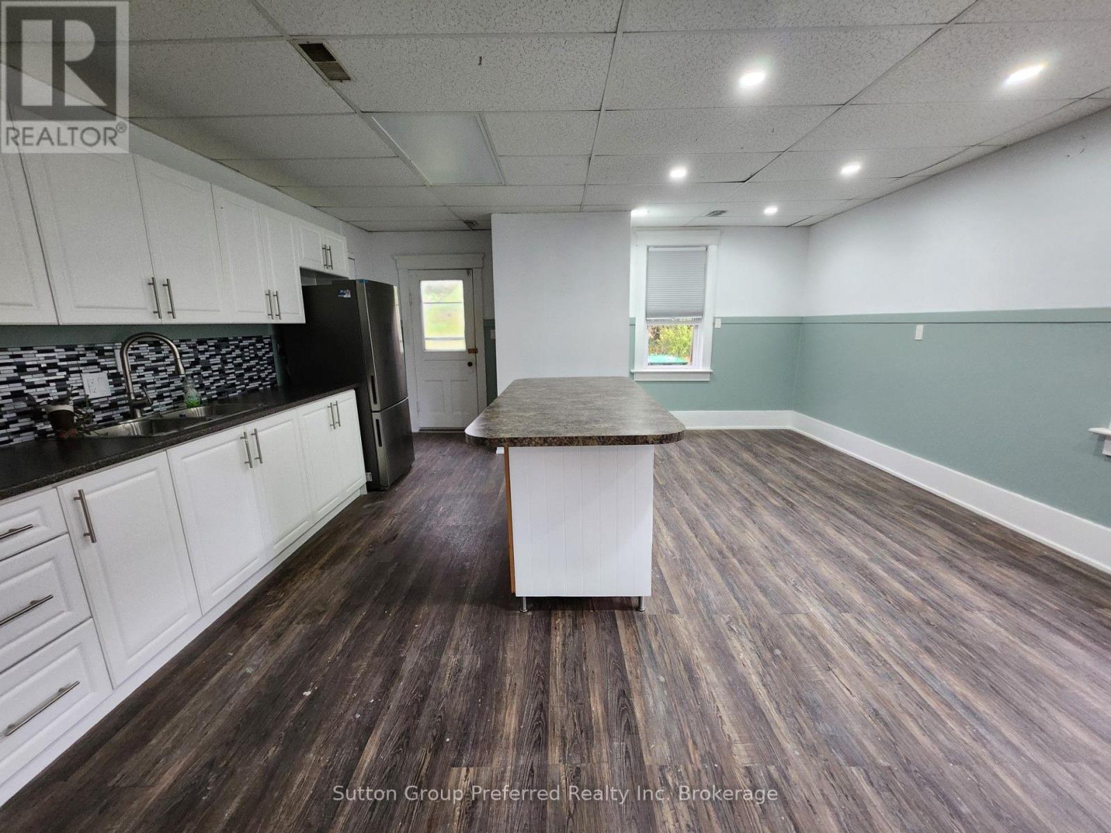 1792 Longwoods Road, Southwest Middlesex, Ontario  N0L 2N9 - Photo 8 - X13709668