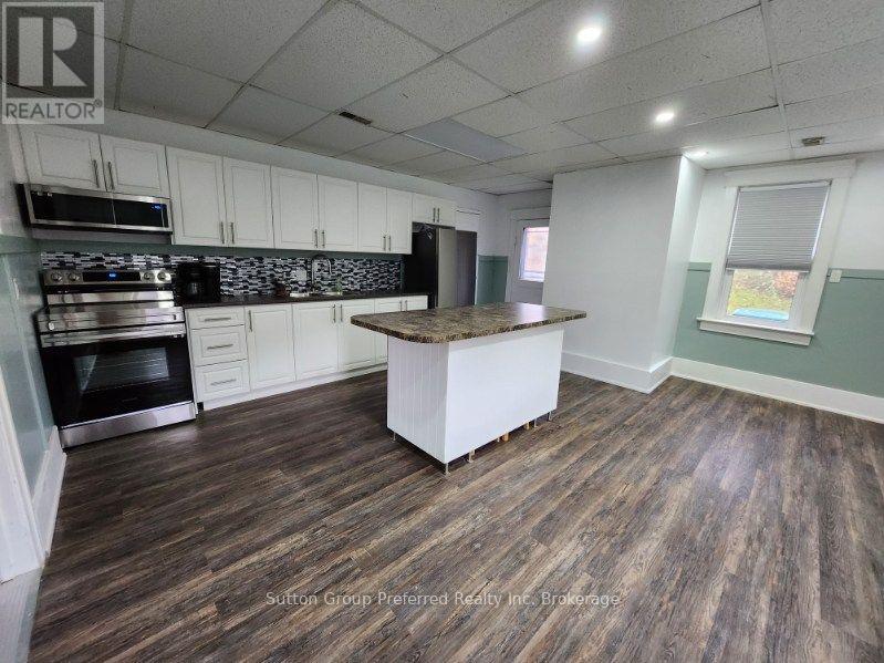 1792 Longwoods Road, Southwest Middlesex, Ontario  N0L 2N9 - Photo 9 - X13709668
