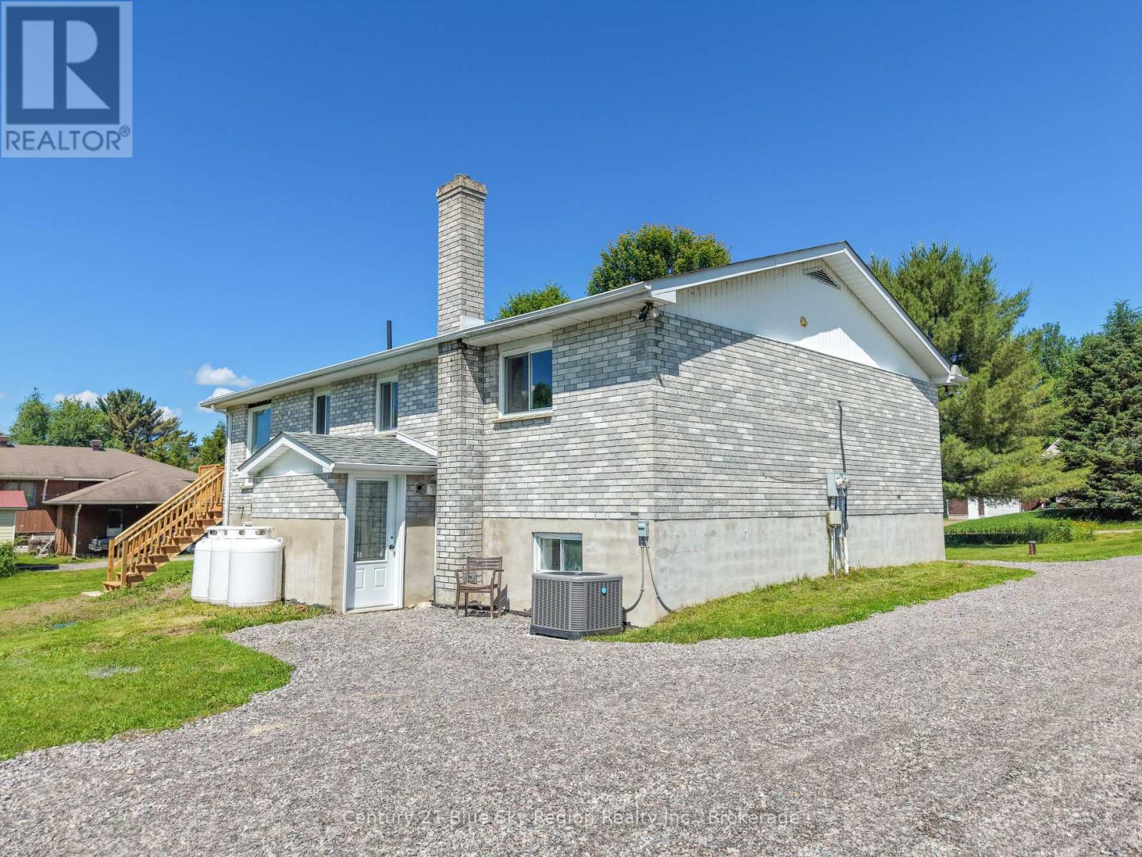 418 Laurier Street, Bonfield, Ontario  P0H 1H0 - Photo 4 - X13709474