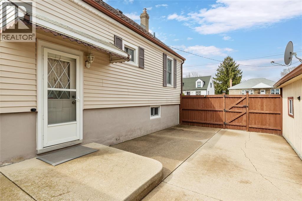 748 Alexander Street, Sarnia, Ontario  N7T 5G8 - Photo 7 - 26020691