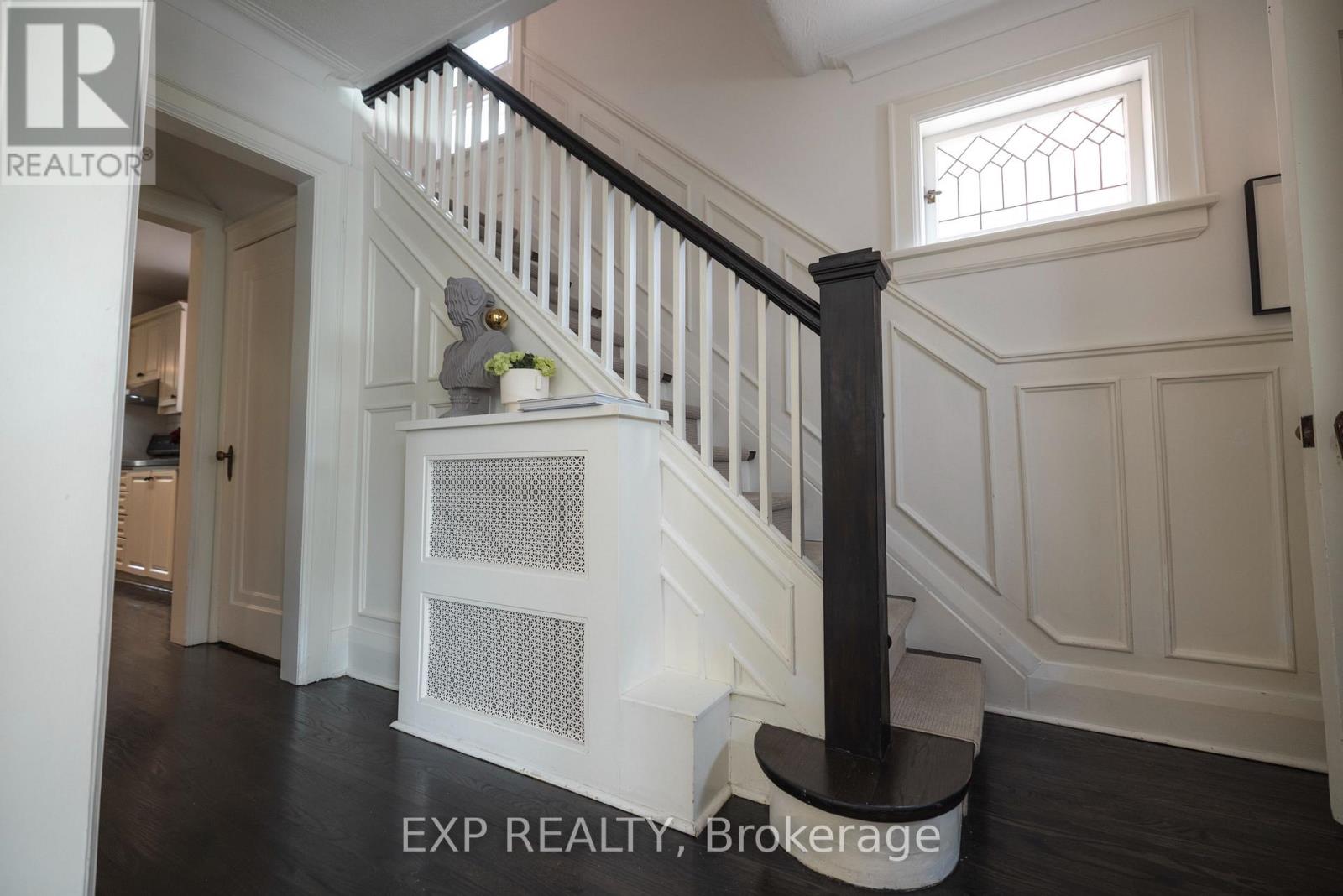 86 Willowbank Boulevard, Toronto, Ontario  M5N 1G6 - Photo 9 - C13709488