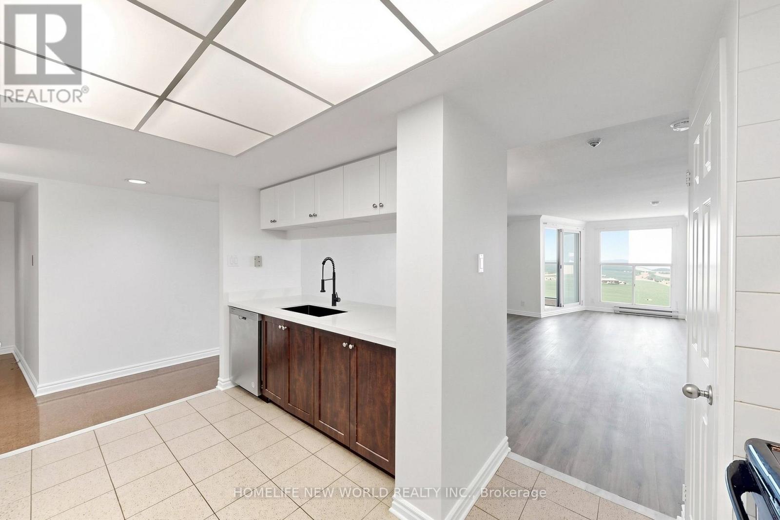 3512 - 99 Harbour Square, Toronto, Ontario  M5J 2H2 - Photo 14 - C13709604