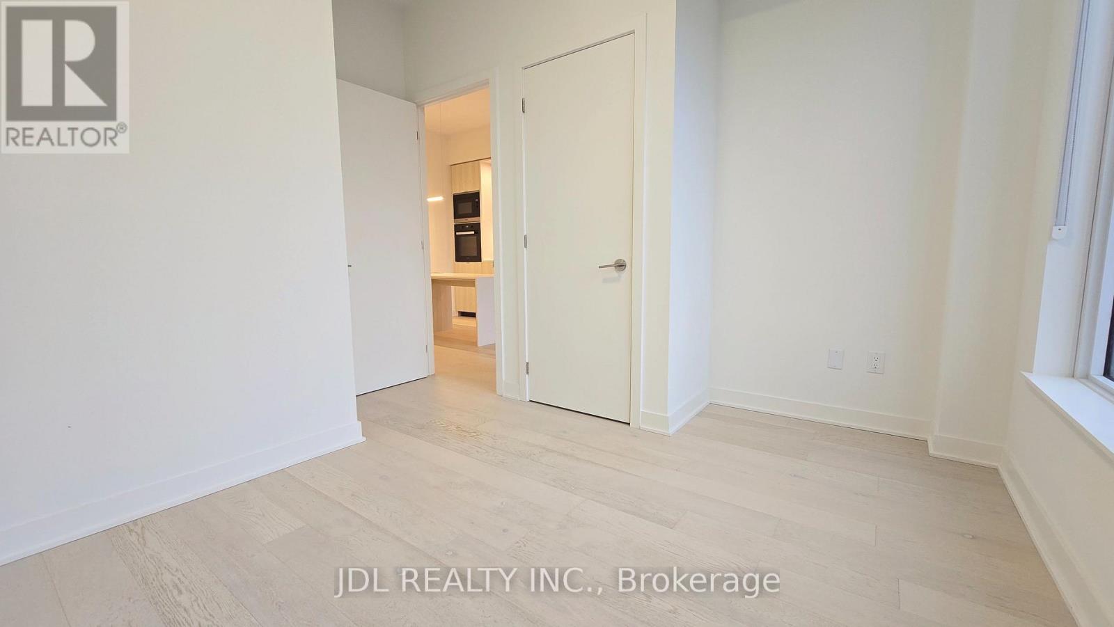 5506 - 11 Yorkville Avenue, Toronto, Ontario  M4W 0B7 - Photo 10 - C13709644