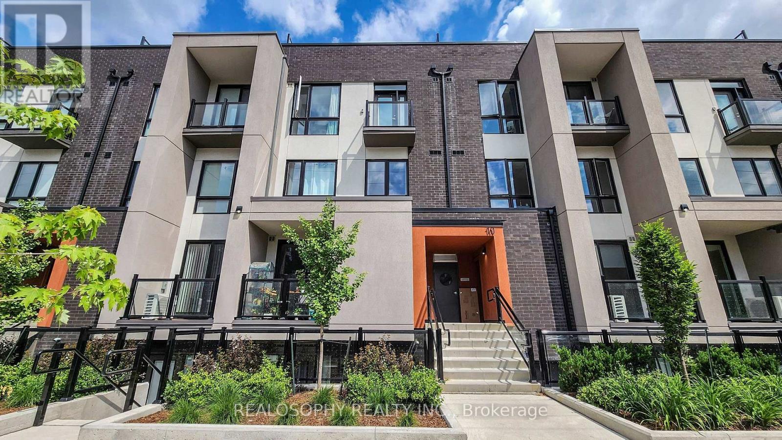 14 - 10 MARQUETTE AVENUE, Toronto, Ontario