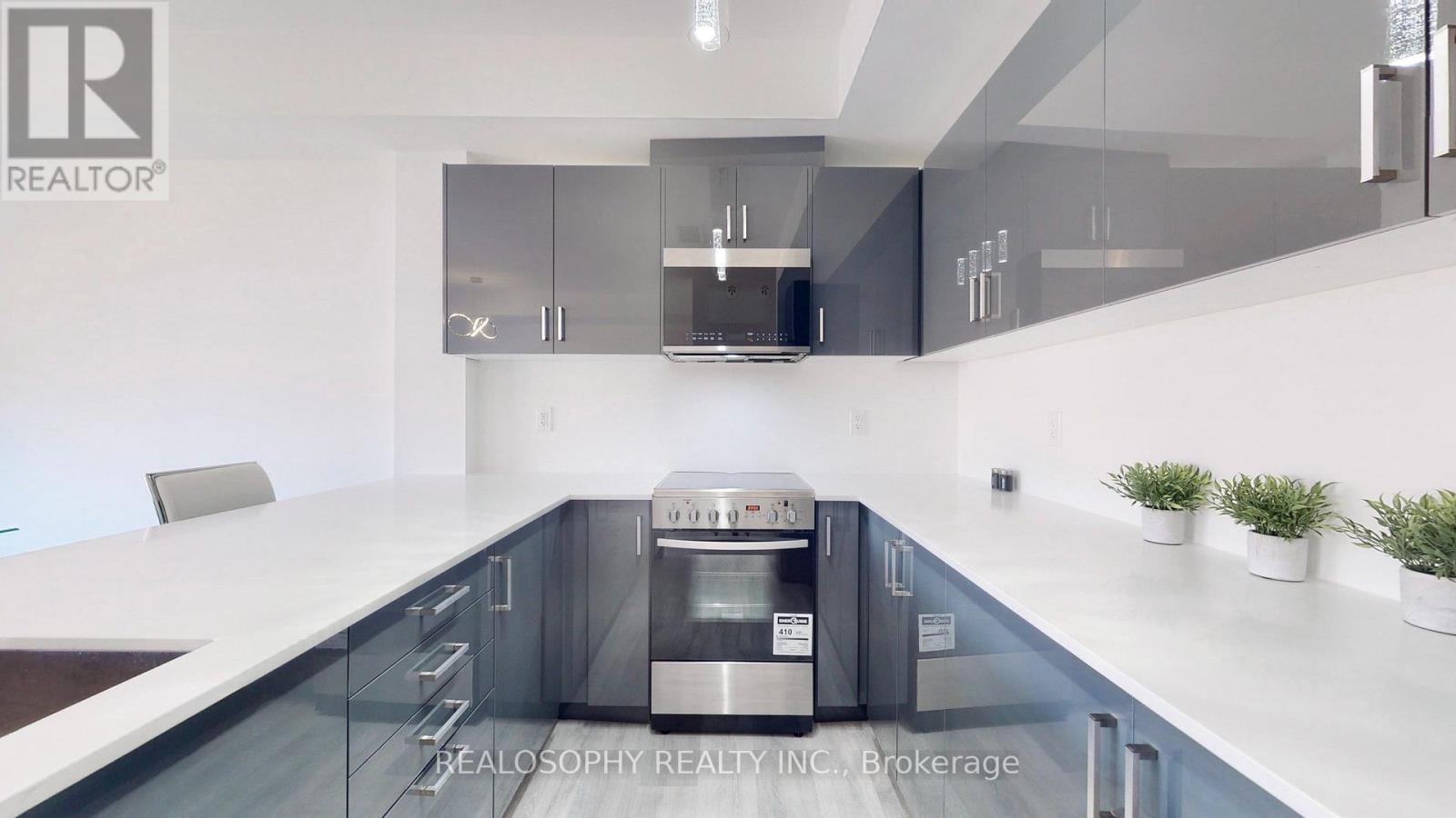 14 - 10 Marquette Avenue, Toronto, Ontario  M6A 1X9 - Photo 12 - C13709734