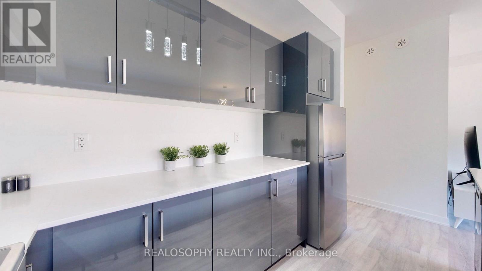 14 - 10 Marquette Avenue, Toronto, Ontario  M6A 1X9 - Photo 16 - C13709734