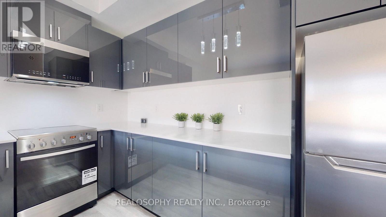 14 - 10 Marquette Avenue, Toronto, Ontario  M6A 1X9 - Photo 17 - C13709734
