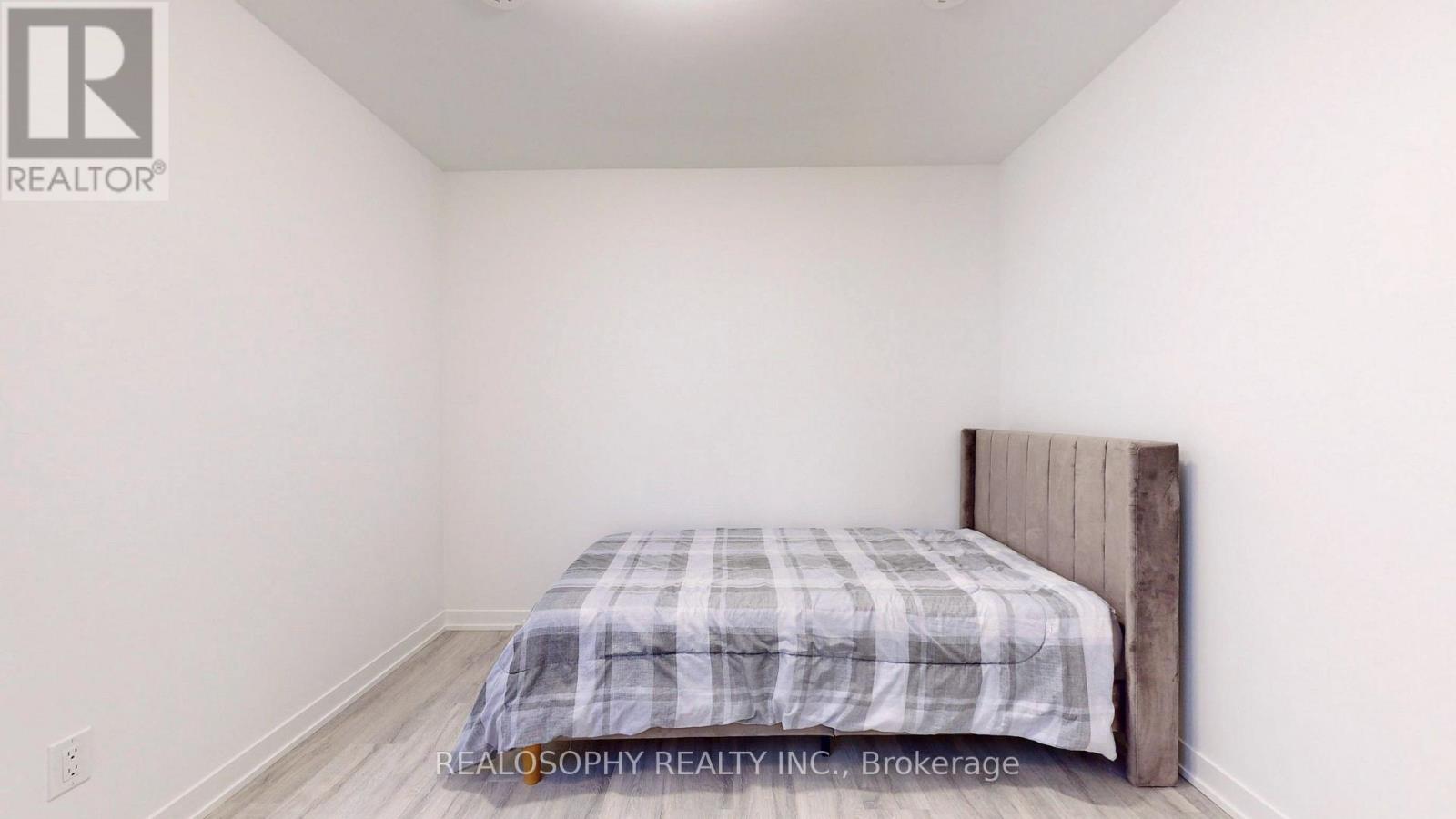 14 - 10 Marquette Avenue, Toronto, Ontario  M6A 1X9 - Photo 34 - C13709734