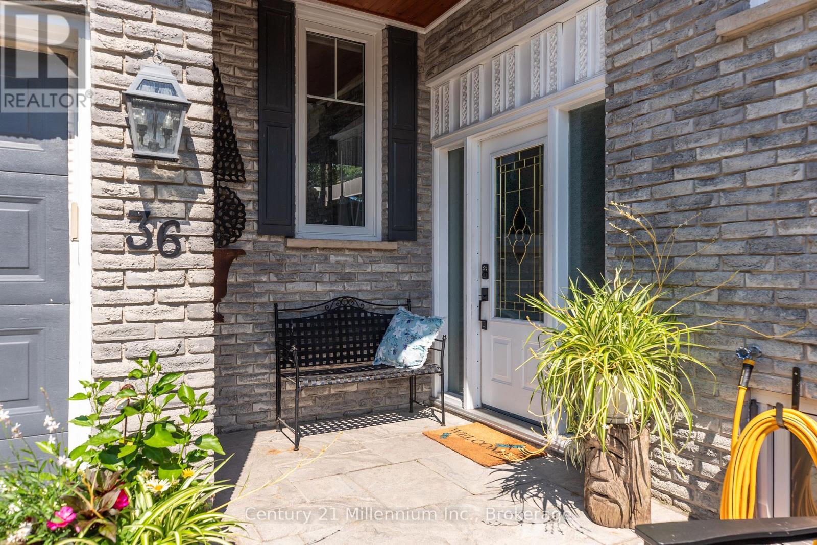 36 Huron Street N, Saugeen Shores, Ontario  N0H 2L0 - Photo 2 - X13709504