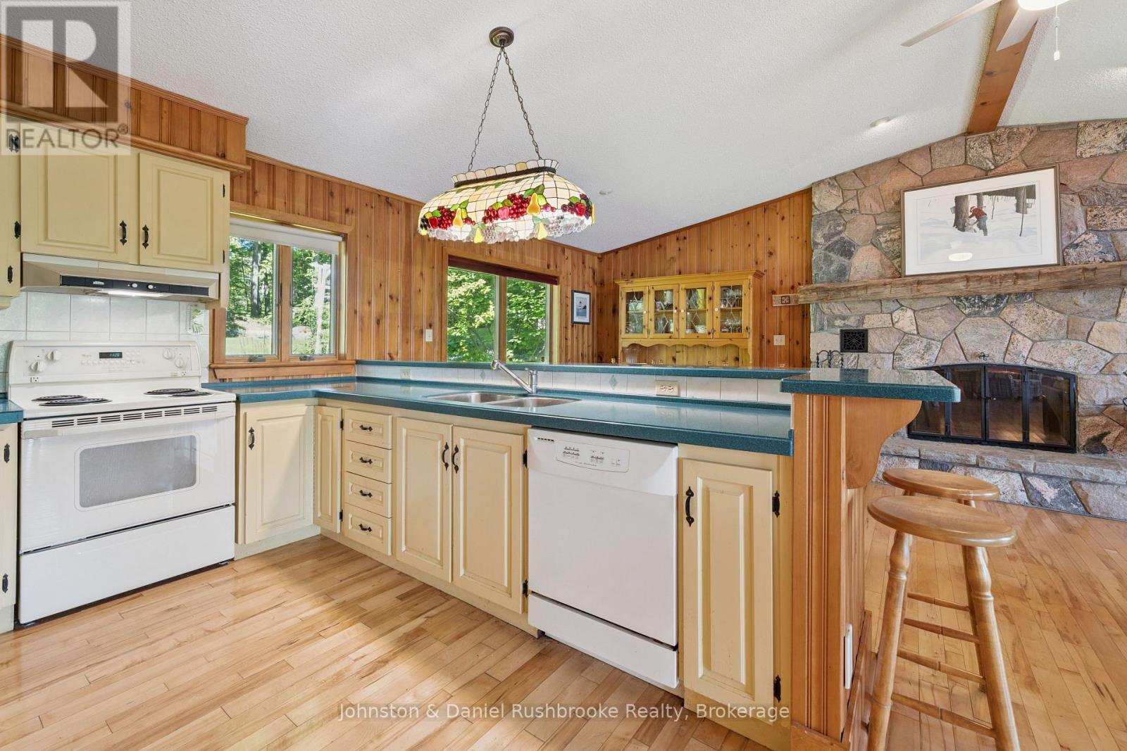 4 - 1041 Ann Street, Muskoka Lakes, Ontario  P1P 1R2 - Photo 12 - X13709534