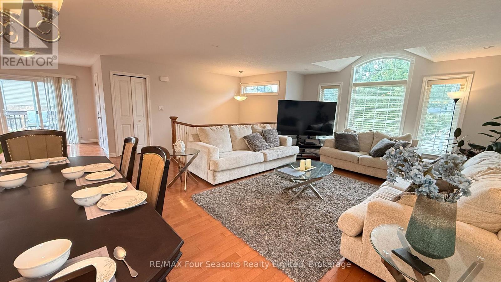 325 Gingrich Crescent, Saugeen Shores, Ontario  N0H 2C1 - Photo 12 - X13709714