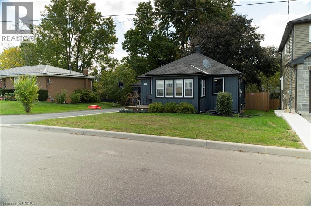 92 Sovereign Street W, Waterford, Ontario N0E 1Y0 - Photo 3 - 40849702