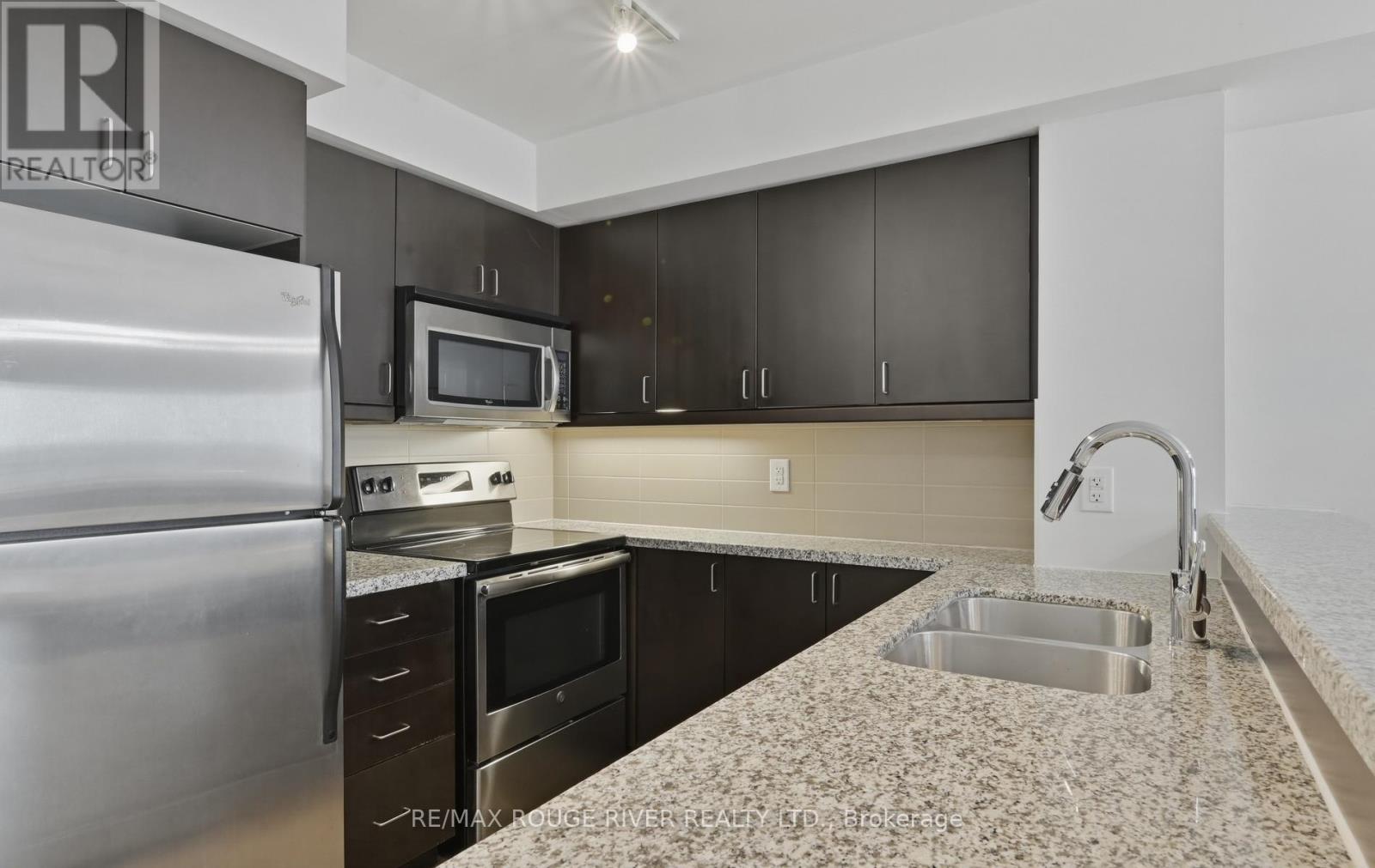 414 - 1235 Bayly Street, Pickering, Ontario  L1W 1L7 - Photo 8 - E13709476