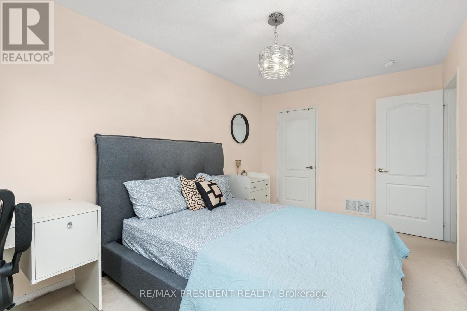 108 Underwood Drive, Whitby, Ontario  L1M 0K9 - Photo 23 - E13709508