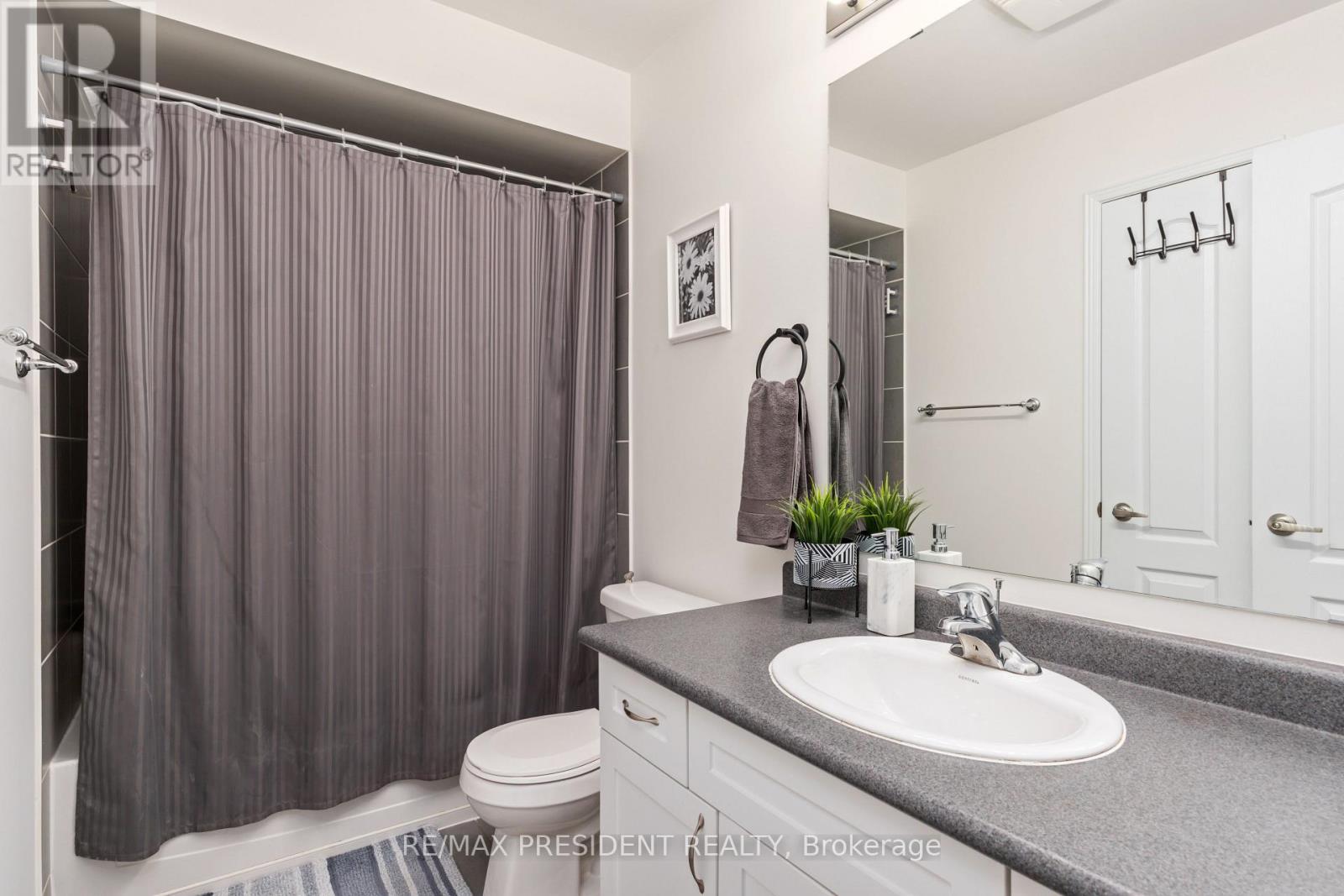 108 Underwood Drive, Whitby, Ontario  L1M 0K9 - Photo 24 - E13709508