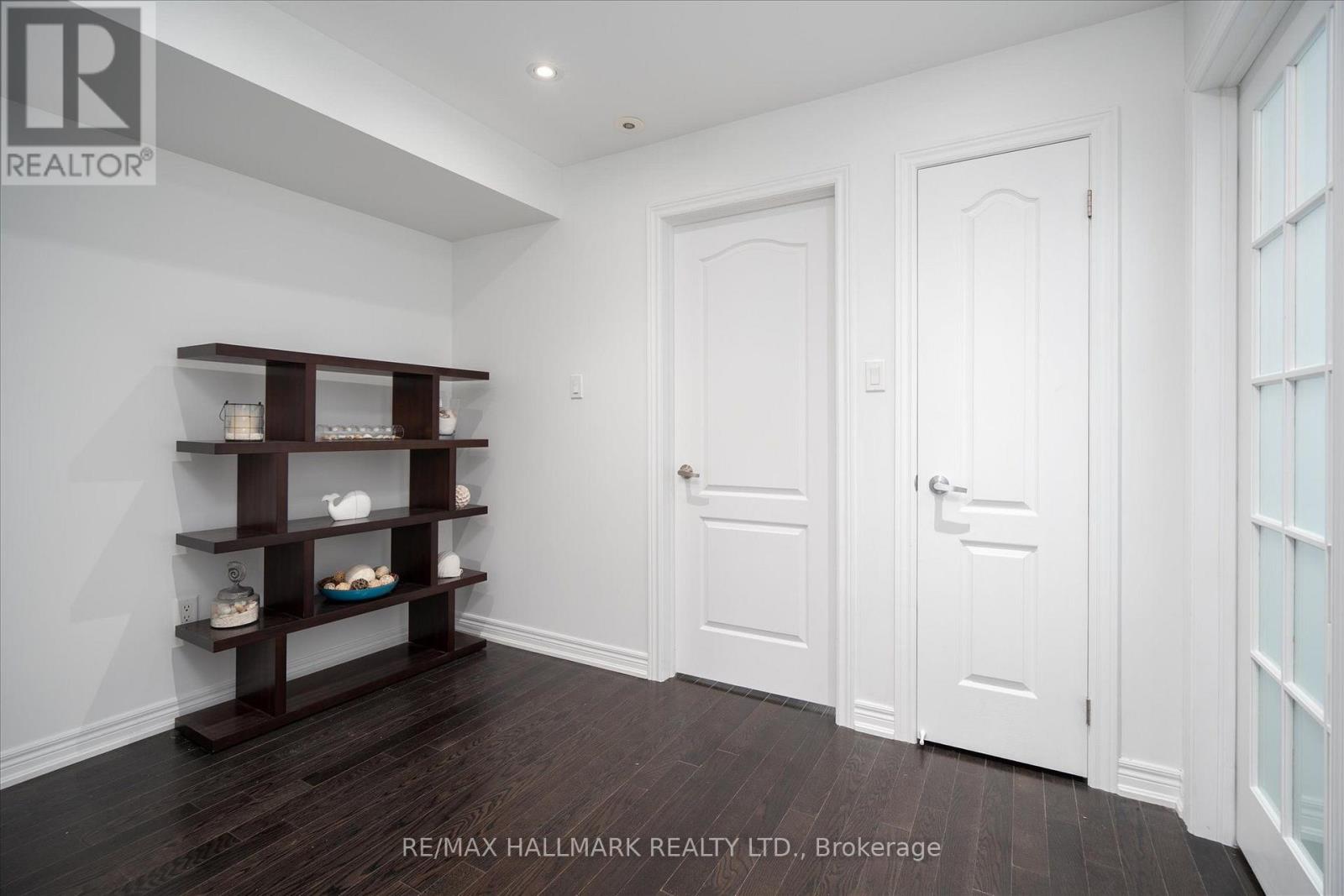 82 Woodbine Avenue, Toronto, Ontario  M4L 2A2 - Photo 16 - E13709516