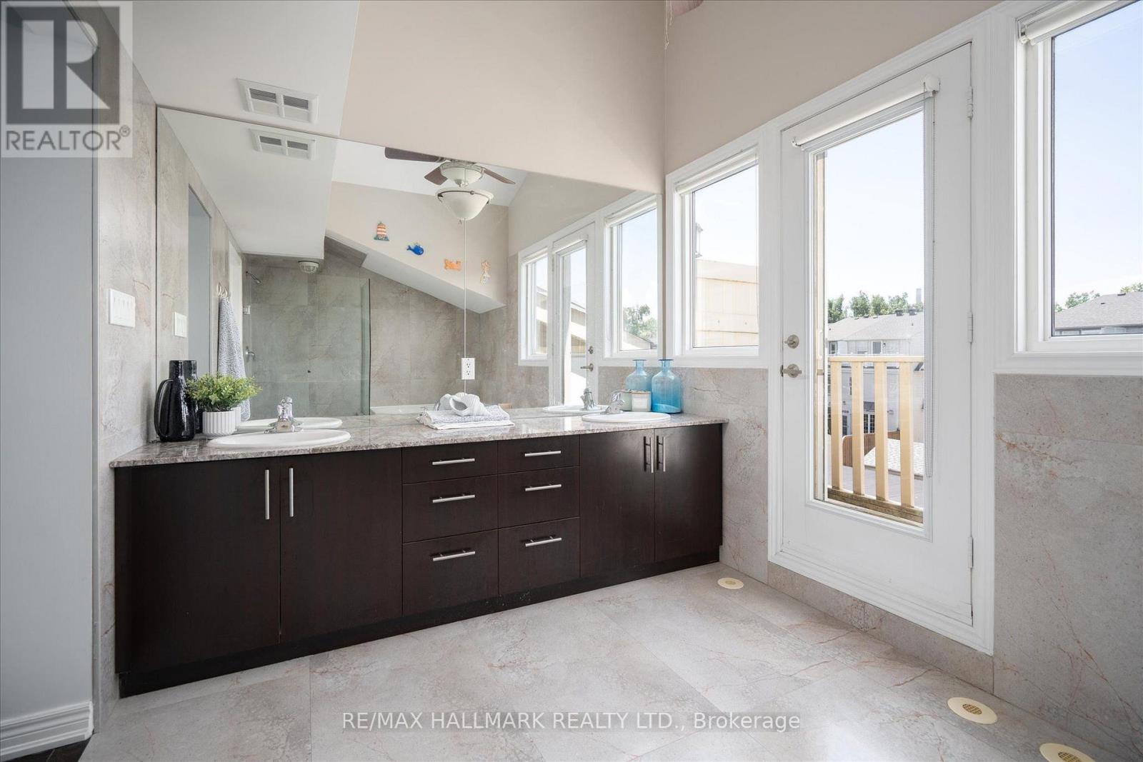 82 Woodbine Avenue, Toronto, Ontario  M4L 2A2 - Photo 25 - E13709516