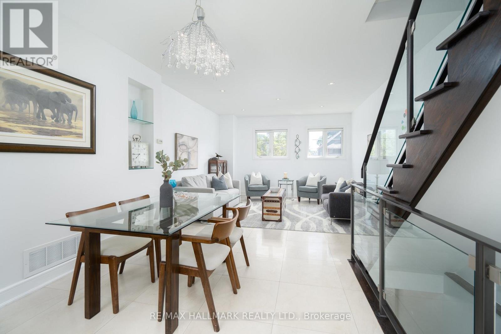 82 Woodbine Avenue, Toronto, Ontario  M4L 2A2 - Photo 7 - E13709516