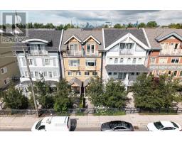 82 WOODBINE AVENUE, Toronto, Ontario