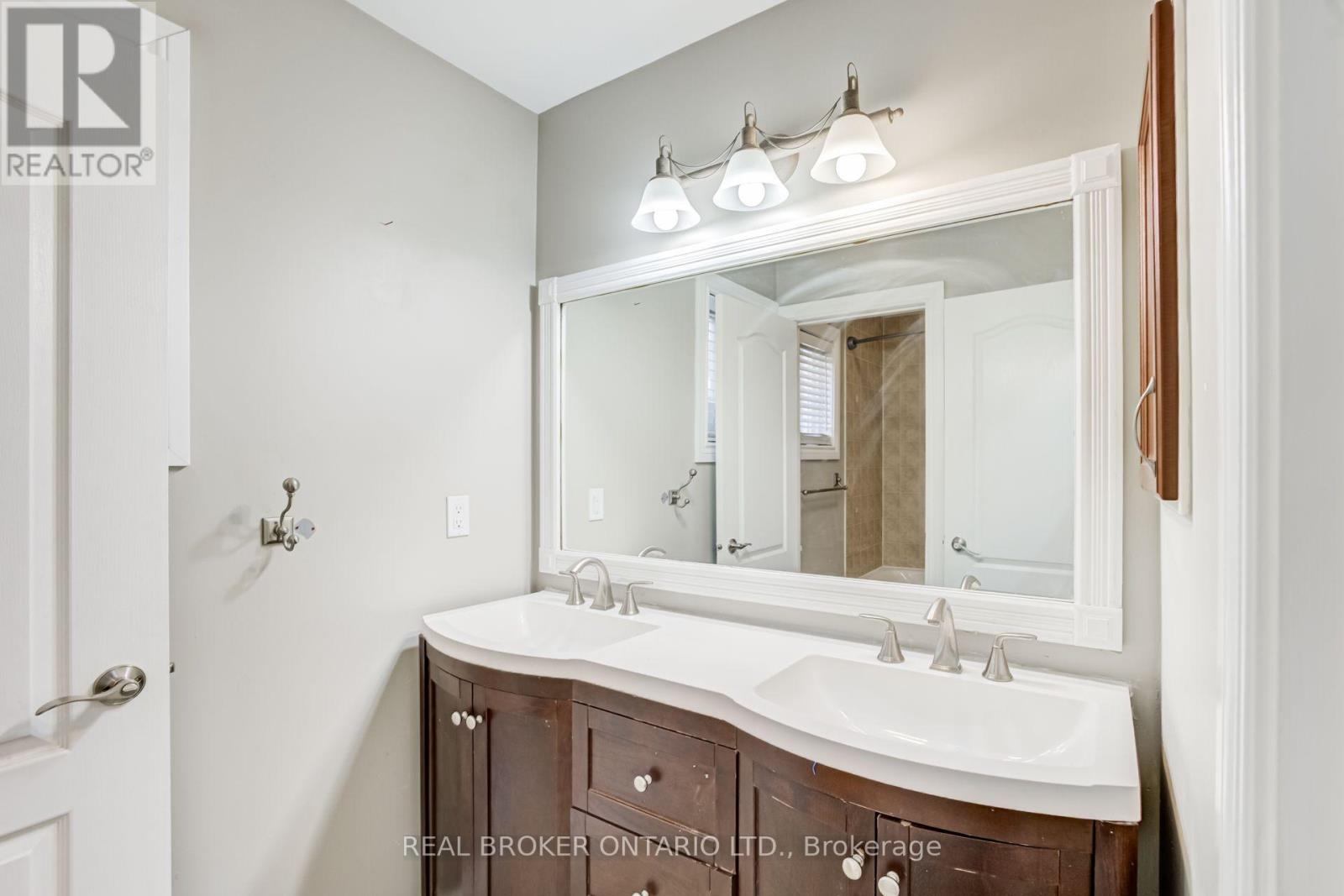 10 Coyle Street, Ajax, Ontario  L1T 0A2 - Photo 26 - E13709580