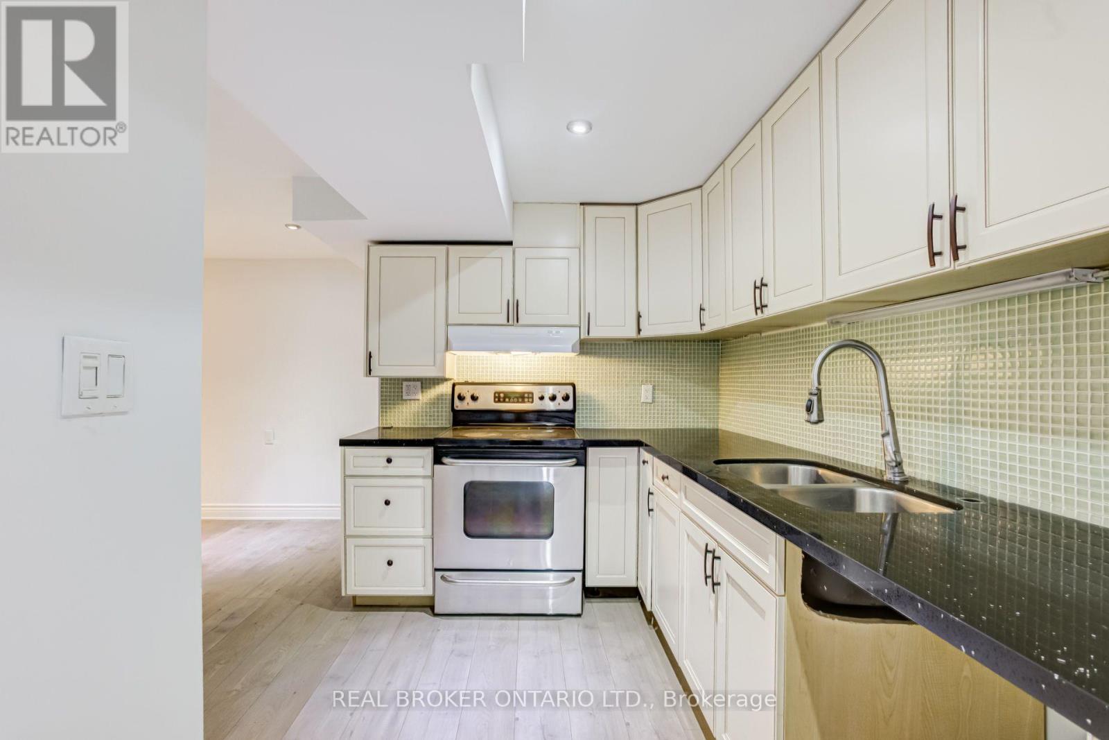 10 Coyle Street, Ajax, Ontario  L1T 0A2 - Photo 36 - E13709580