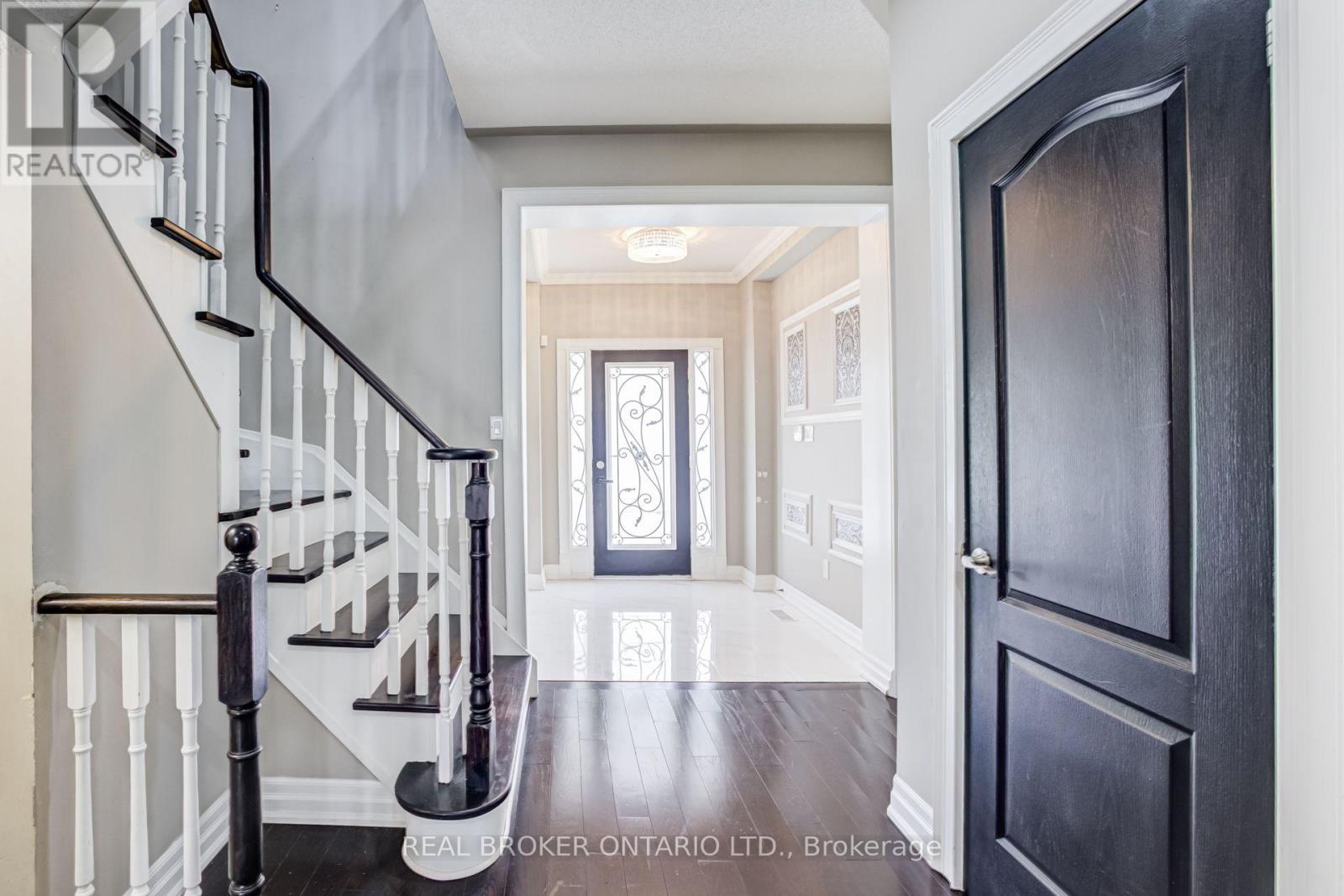 10 Coyle Street, Ajax, Ontario  L1T 0A2 - Photo 6 - E13709580