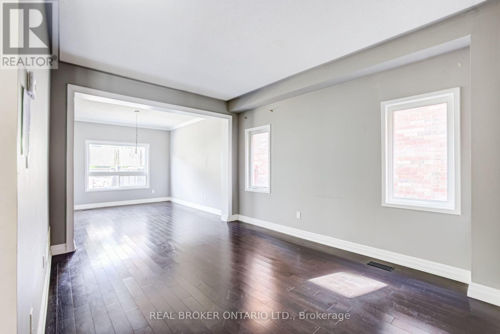 10 Coyle Street, Ajax, Ontario  L1T 0A2 - Photo 7 - E13709580