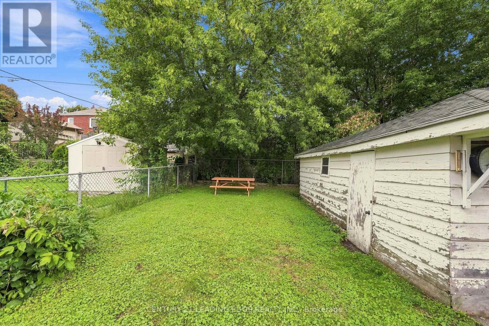 67 Pitt Avenue, Toronto, Ontario  M1L 2R3 - Photo 9 - E13709602