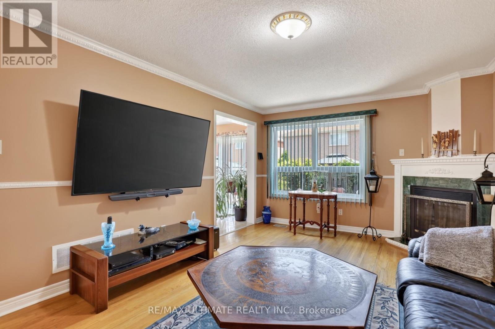 60 Devonridge Crescent, Toronto, Ontario  M1C 5B1 - Photo 13 - E13709662