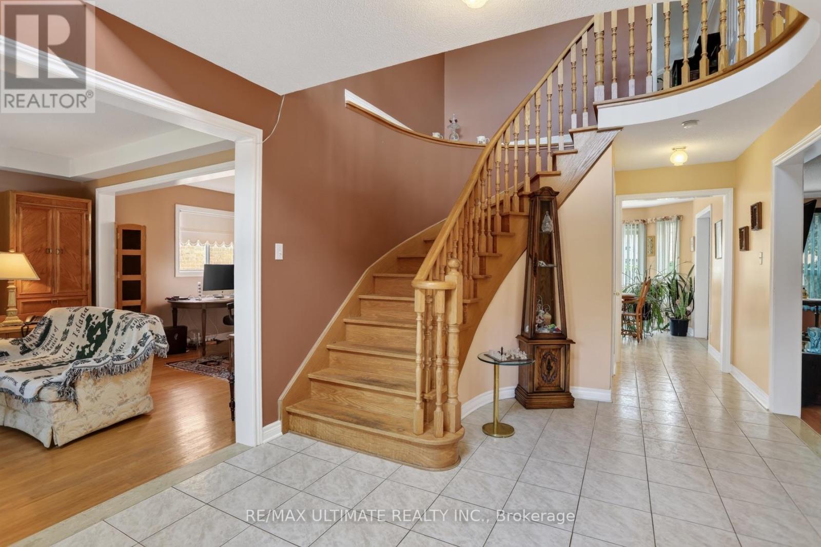 60 Devonridge Crescent, Toronto, Ontario  M1C 5B1 - Photo 5 - E13709662