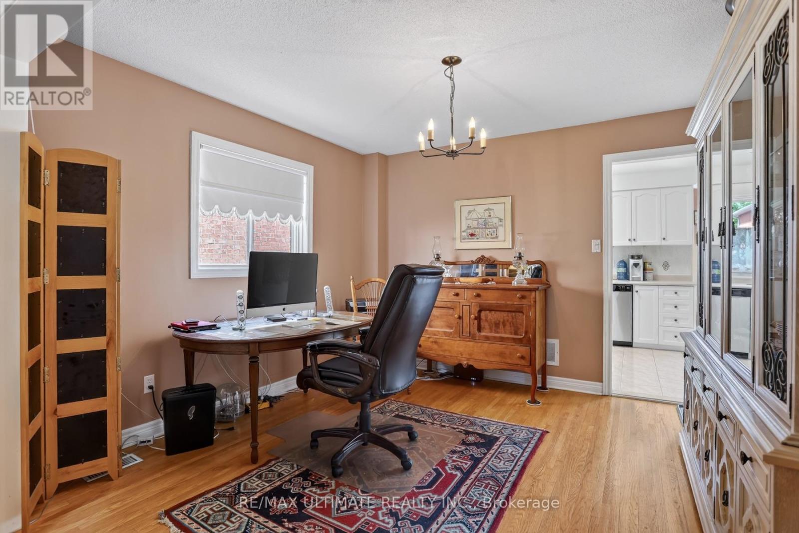 60 Devonridge Crescent, Toronto, Ontario  M1C 5B1 - Photo 9 - E13709662