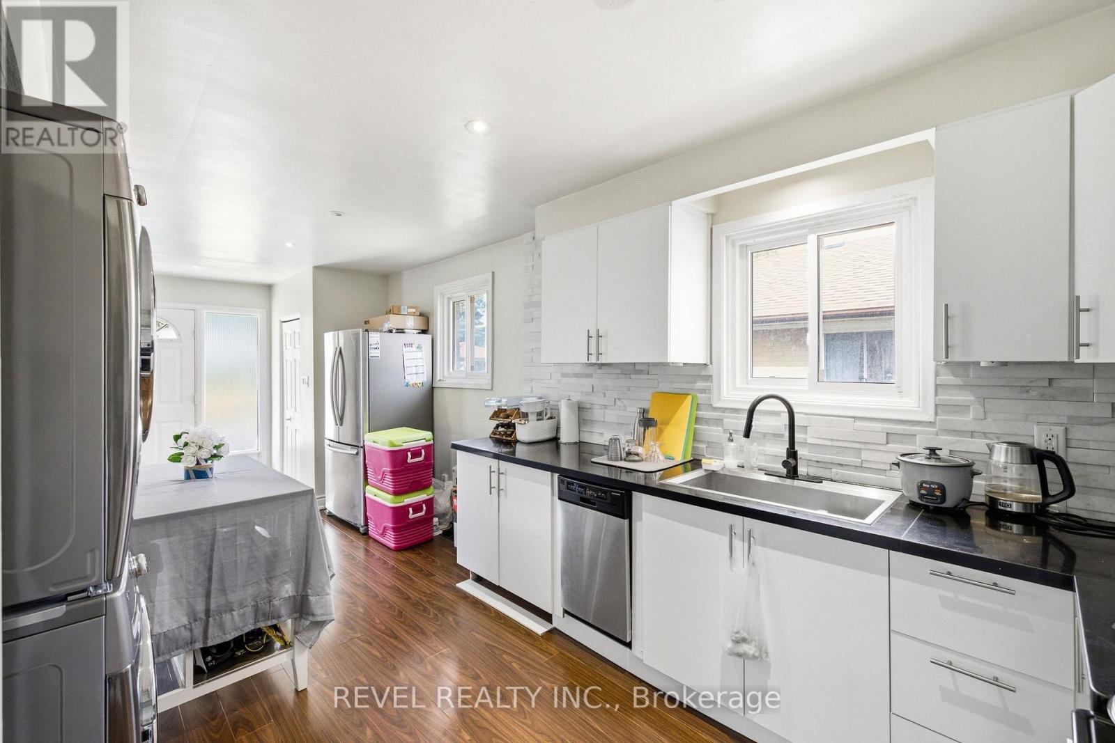 17 Amberjack Boulevard, Toronto, Ontario  M1H 2J2 - Photo 10 - E13709666
