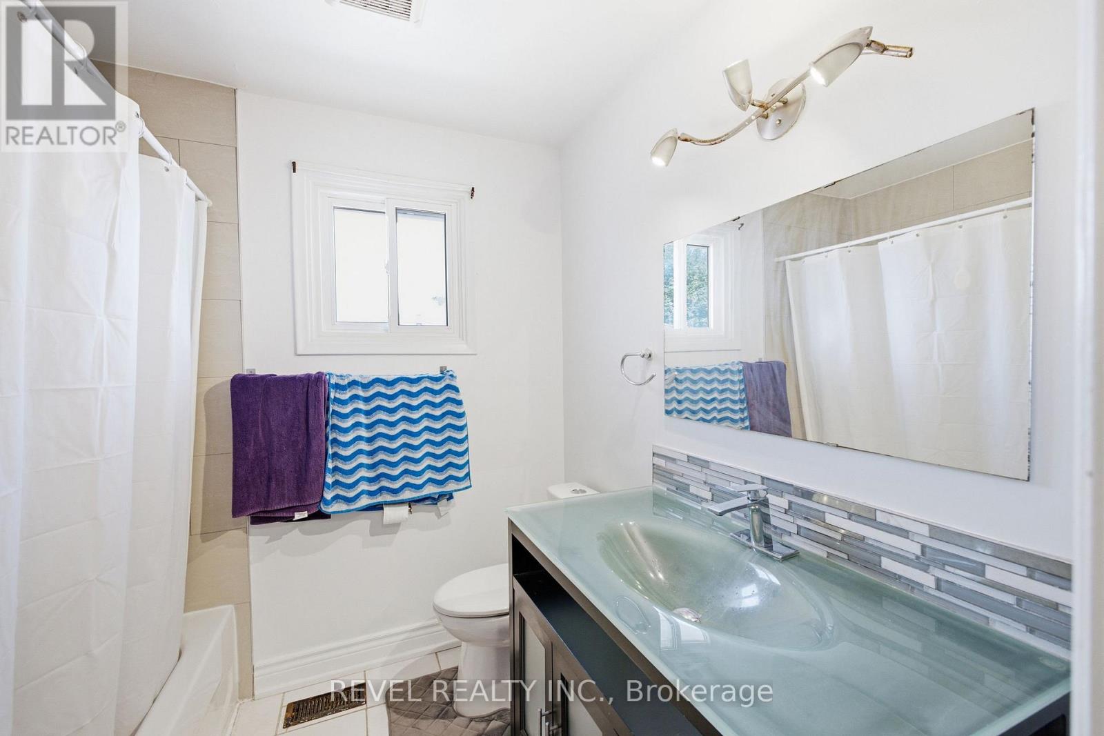 17 Amberjack Boulevard, Toronto, Ontario  M1H 2J2 - Photo 16 - E13709666