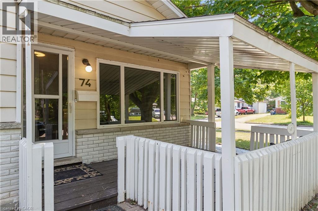 74 Helene Crescent, Waterloo, Ontario  N2L 5E5 - Photo 4 - 40846376