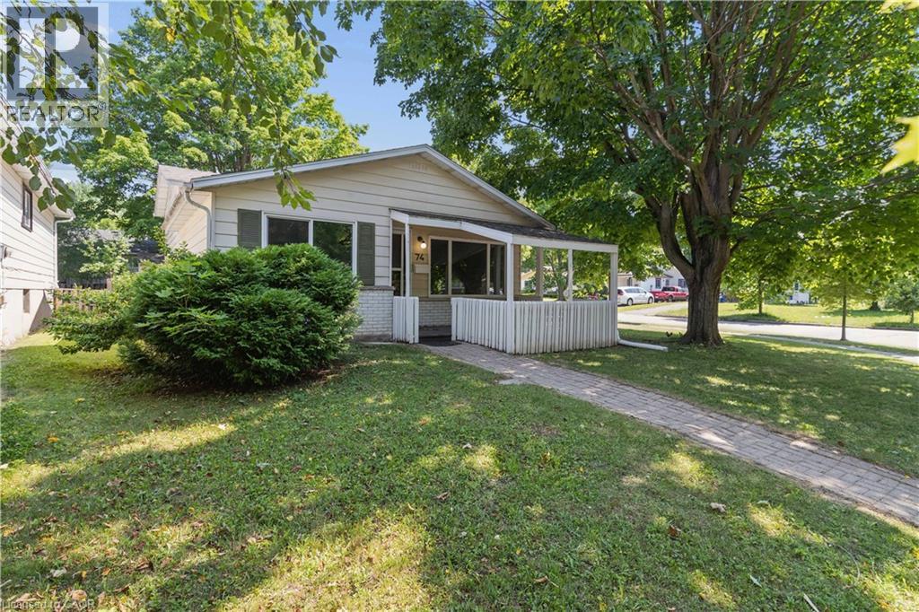 74 Helene Crescent, Waterloo, Ontario  N2L 5E5 - Photo 3 - 40846376