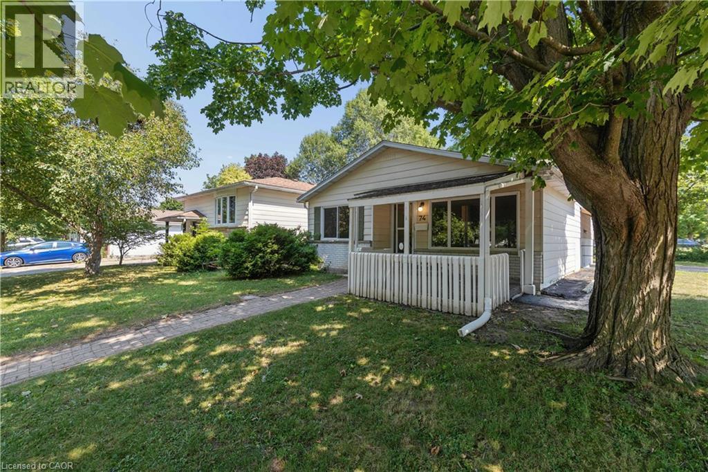 74 Helene Crescent, Waterloo, Ontario  N2L 5E5 - Photo 2 - 40846376