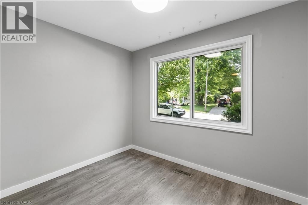 74 Helene Crescent, Waterloo, Ontario  N2L 5E5 - Photo 11 - 40846376