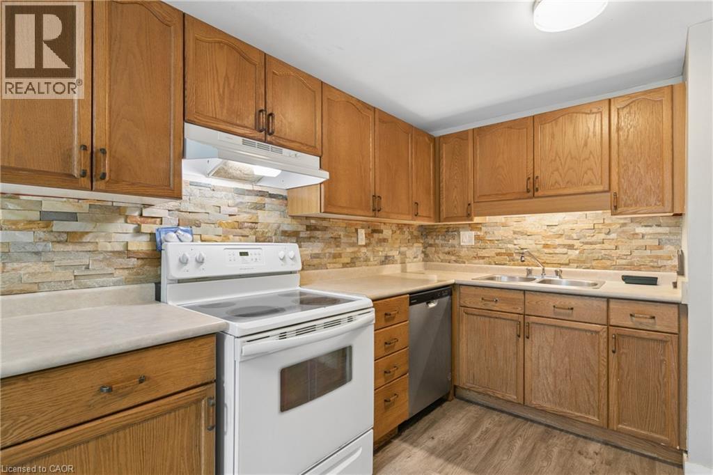 74 Helene Crescent, Waterloo, Ontario  N2L 5E5 - Photo 12 - 40846376