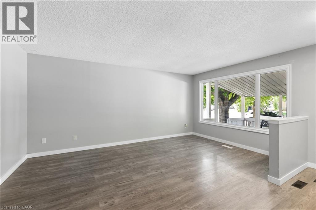 74 Helene Crescent, Waterloo, Ontario  N2L 5E5 - Photo 6 - 40846376