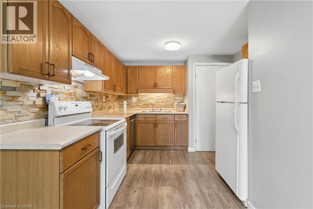 74 Helene Crescent, Waterloo, Ontario  N2L 5E5 - Photo 10 - 40846376