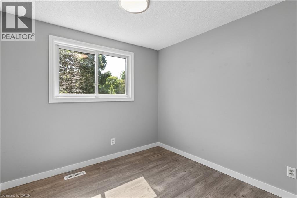 74 Helene Crescent, Waterloo, Ontario  N2L 5E5 - Photo 17 - 40846376