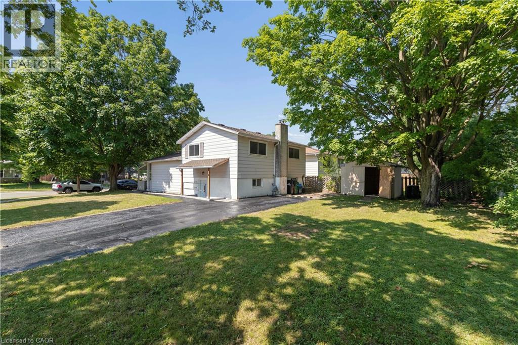 74 Helene Crescent, Waterloo, Ontario  N2L 5E5 - Photo 26 - 40846376